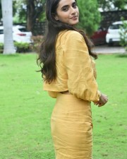Heroine Divyansha Kaushik at Ramarao On Duty Movie Interview Photos 18