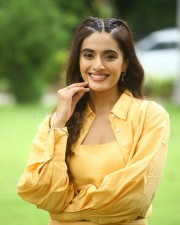 Heroine Divyansha Kaushik at Ramarao On Duty Movie Interview Photos 48