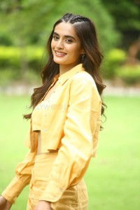 Heroine Divyansha Kaushik at Ramarao On Duty Movie Interview Photos 59