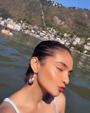 Hot Anushka Sen Vacation Bikini Pictures 06 Hot Anushka Sen Vacation Bikini Pictures 06