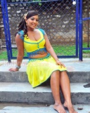 Hot Meghna Naidu Boob Cleavage Pictures 01