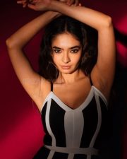 Indian Actress and Model Anushka Sen Sexy Pictures 68 Indian Actress and Model Anushka Sen Sexy Pictures 68