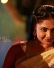 Iraivi Movie Kamalini Mukherjee Photos 02