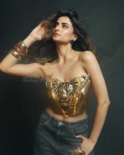Irresistible Actress Palak Tiwari in a Gold Sculpted Metal Bustier and Jeans Photos 02 Irresistible Actress Palak Tiwari in a Gold Sculpted Metal Bustier and Jeans Photos 02