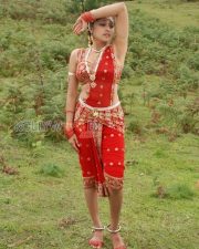 Madhavanum Malarvizhiyum Heroine Sija Rose Photos 05