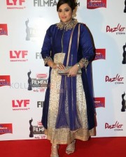 Meena At Filmfare Awards 2016 Photos 01