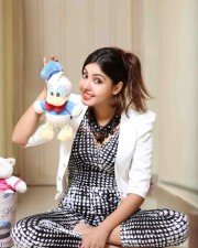Monagadu Actress Komal Jha Sexy Candid Stills 15