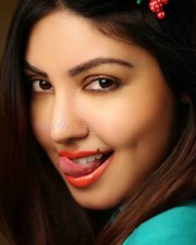 Monagadu Actress Komal Jha Sexy Candid Stills 21