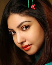 Monagadu Actress Komal Jha Sexy Candid Stills 22