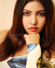 Monagadu Actress Komal Jha Sexy Candid Stills 32
