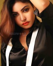 Monagadu Actress Komal Jha Sexy Candid Stills 51