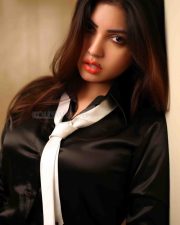 Monagadu Actress Komal Jha Sexy Candid Stills 52