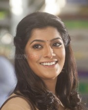 Mr Chandramouli Actress Varalaxmi Sarathkumar Photos 05 Mr Chandramouli Actress Varalaxmi Sarathkumar Photos 05