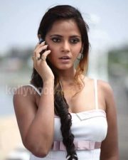 Neetu Chandra Sexy Photos 14