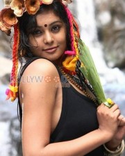 Netru Indru Movie Heroine Arundhati Sexy Stills 11