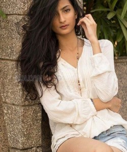 Quickie Actress Palak Tiwari Photos 03