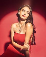 Ravishing Anushka Sen in a Red Strapless Dress Pictures 07 Ravishing Anushka Sen in a Red Strapless Dress Pictures 07