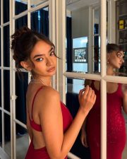 Ravishing Hot Anushka Sen in a Red Maxi Dress Pictures 07