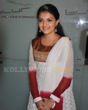 Saranya Mohan In Azhagar Samiyin Kuthirai Movie Photos 06
