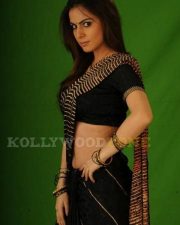 Sexy Shraddha Arya Stills 12