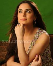 Sexy Shraddha Arya Stills 24