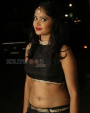 Shreya Vyas Sexy Navel Pictures 18