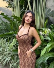 Sizzling Anushka Sen in a Brown Bodycon Dress Photos 05