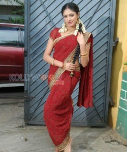 South Indian Actress Padmapriya Sexy Photos 04