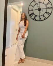 Stunning Anushka Sen in White Dress Pictures 03