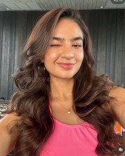 Stunning Anushka Sen in a Pink Strappy Bralette and Skirt Pictures 04 Stunning Anushka Sen in a Pink Strappy Bralette and Skirt Pictures 04