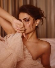 Stunning Palak Tiwari in a Beige Princess Mini Gown Photos 02