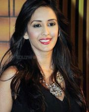 TV Actress Chahat Khanna Photos 08