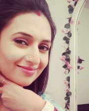 TV Actress Divyanka Tripathi Photos 02