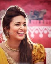 TV Actress Divyanka Tripathi Photos 03