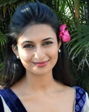 TV Actress Divyanka Tripathi Photos 09