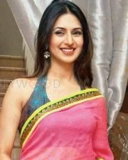 TV Actress Divyanka Tripathi Photos 12
