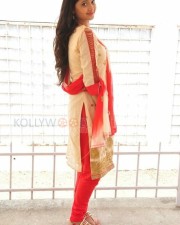 Telugu Actress Shreya Vyas Photos 10