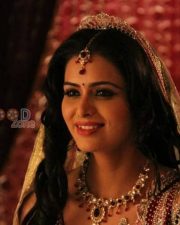 Tenaliraman Heroine Meenakshi Dixit Pictures 08