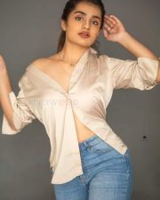 Thondara Padaku Sundara Vadhana Fame Sirri Raju Photoshoot Pictures 08