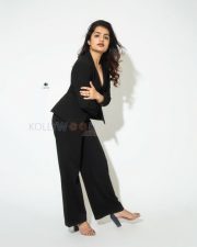 Thondara Padaku Sundara Vadhana Fame Sirri Raju Photoshoot Pictures 15