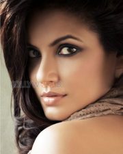 Vaigai Express Heroine Neetu Chandra Stills 14