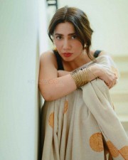 Mahira Khan Saree Photoshoot Pictures 01