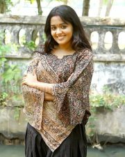 Yaar Ival Movie Heroine Ananya Photos 21