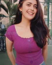 Crushed Actress Urvi Singh Photos 01