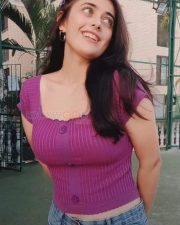 Crushed Actress Urvi Singh Photos 02