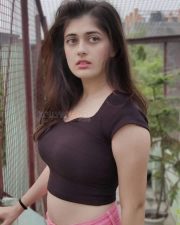 Crushed Actress Urvi Singh Pictures 01