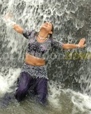 Hot Sexy Samiksha Stills018