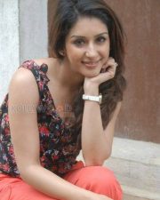 Samiksha Photoshoot Pictures 03