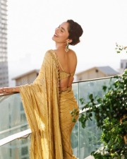 Sexy Ankita Lokhande in a Golden Saree Pictures 04