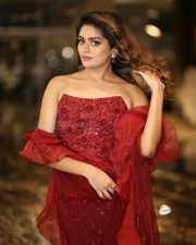 Actress Aditi Shankar at Bhairavam Movie Pre Release Event Pictures 08